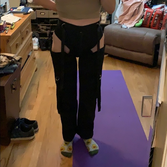 buckle cut out cargo pants